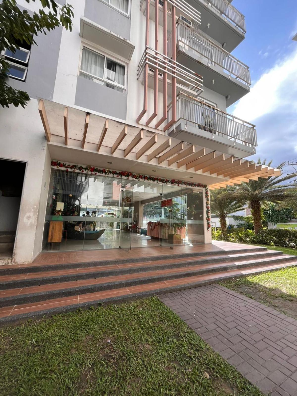 Summum Bonum Bliss - Lahug Aparthotel Cebu Kültér fotó